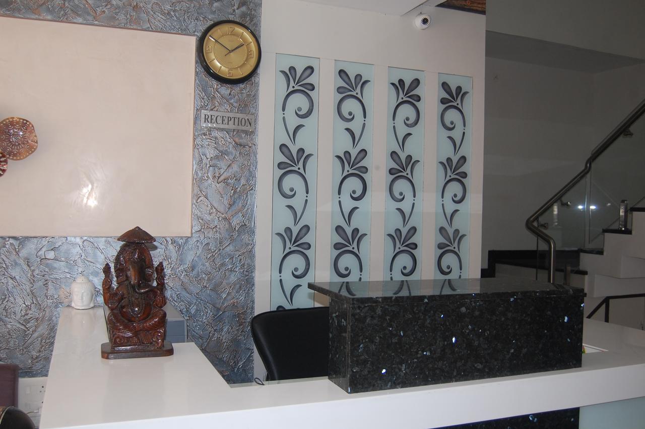 Oyo 8022 Hotel Sunil Inn Raipur  Exterior photo