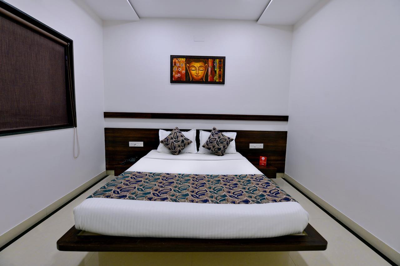 Oyo 8022 Hotel Sunil Inn Raipur  Exterior photo